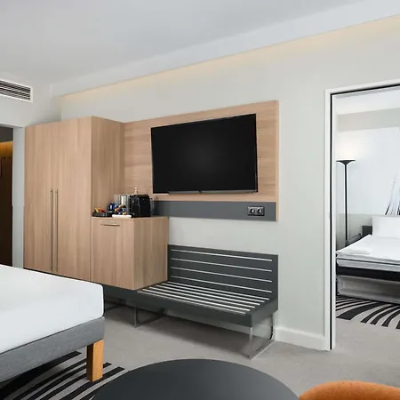 Novotel 4*